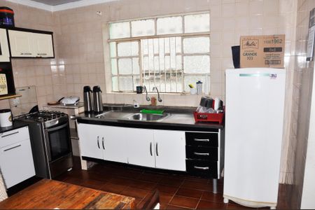 Casa à venda com 470m², 3 quartos e 2 vagasDetalhe - Casa 02 - Cozinha