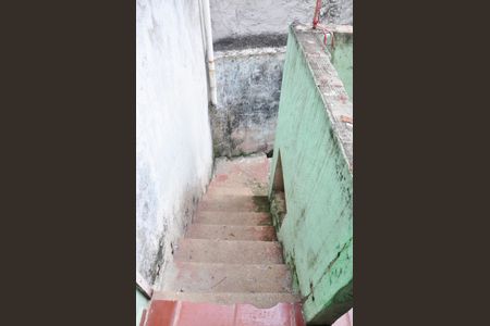 Casa à venda com 470m², 3 quartos e 2 vagasDetalhe - Casa 02 - Escada