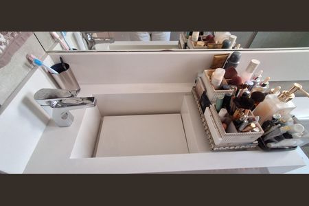 Apartamento à venda com 86m², 2 quartos e 2 vagasBanheiro da Suíte