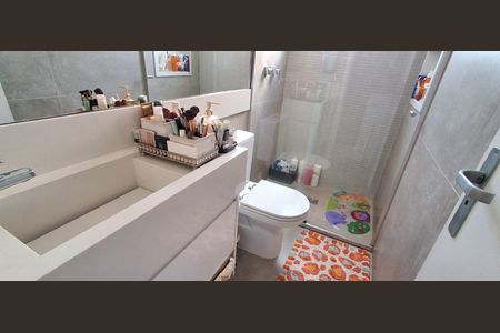 Apartamento à venda com 86m², 2 quartos e 2 vagasBanheiro da Suíte