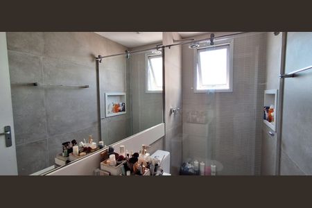 Apartamento à venda com 86m², 2 quartos e 2 vagasBanheiro da Suíte