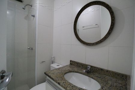 Apartamento à venda com 81m², 3 quartos e 2 vagasBanheiro social