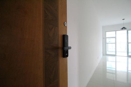 Apartamento à venda com 81m², 3 quartos e 2 vagasSala - Fechadura digital