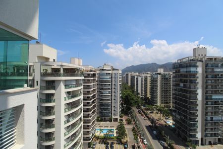 Apartamento à venda com 81m², 3 quartos e 2 vagasQuarto 2 - Vista