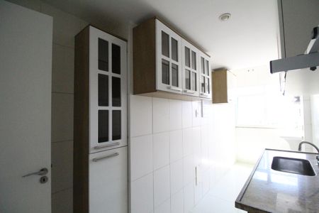 Apartamento à venda com 81m², 3 quartos e 2 vagasCozinha