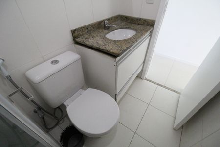 Apartamento à venda com 81m², 3 quartos e 2 vagasBanheiro social