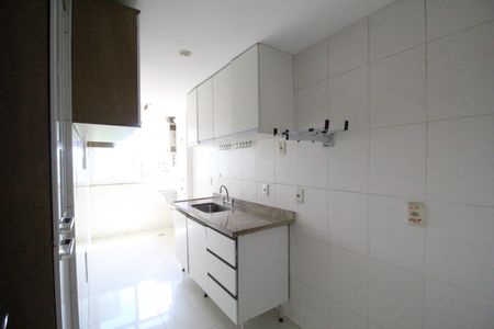 Apartamento à venda com 81m², 3 quartos e 2 vagasCozinha