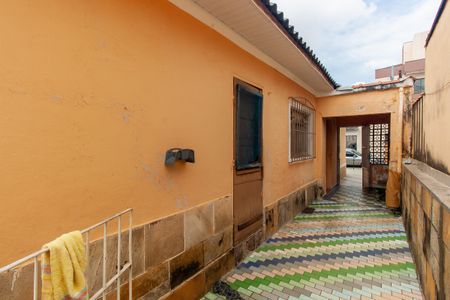 Casa à venda com 296m², 4 quartos e 1 vagaBanheiro Corredor