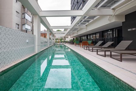 Studio para alugar com 33m², 1 quarto e 1 vaga Studio para alugar com 33m², 1 quarto e 1 vagaÁrea comum - Piscina