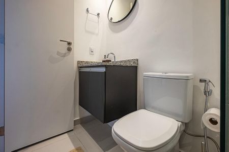 Studio para alugar com 33m², 1 quarto e 1 vaga Studio para alugar com 33m², 1 quarto e 1 vagaBanheiro