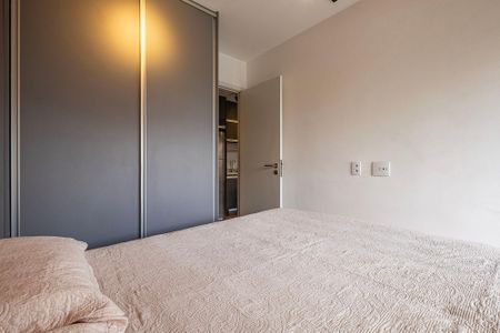 Studio para alugar com 33m², 1 quarto e 1 vaga Studio para alugar com 33m², 1 quarto e 1 vagaQuarto