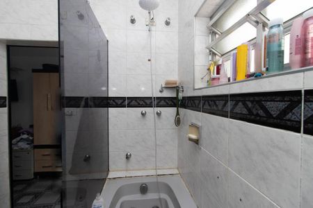 Casa à venda com 205m², 4 quartos e 3 vagas Casa à venda com 205m², 4 quartos e 3 vagasBanheiro da Suíte