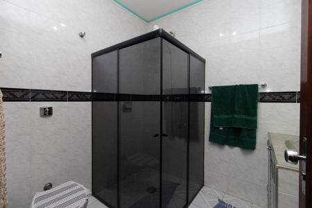 Casa à venda com 205m², 4 quartos e 3 vagas Casa à venda com 205m², 4 quartos e 3 vagasBanheiro Social