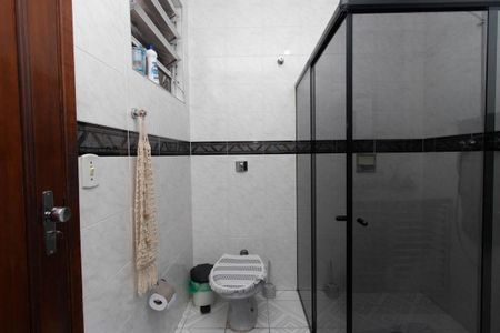 Casa à venda com 205m², 4 quartos e 3 vagas Casa à venda com 205m², 4 quartos e 3 vagasBanheiro Social