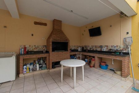 Casa à venda com 205m², 4 quartos e 3 vagas Casa à venda com 205m², 4 quartos e 3 vagasChurrasqueira