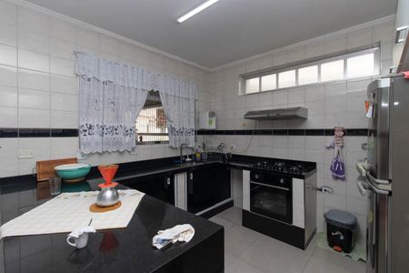 Casa à venda com 205m², 4 quartos e 3 vagas Casa à venda com 205m², 4 quartos e 3 vagasCozinha