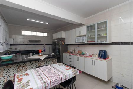 Casa à venda com 205m², 4 quartos e 3 vagas Casa à venda com 205m², 4 quartos e 3 vagasCozinha