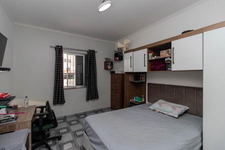 Casa à venda com 205m², 4 quartos e 3 vagas Casa à venda com 205m², 4 quartos e 3 vagasQuarto 1