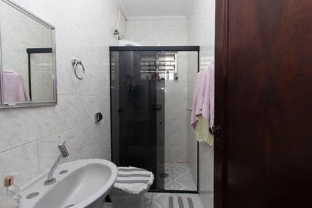 Casa à venda com 205m², 4 quartos e 3 vagas Casa à venda com 205m², 4 quartos e 3 vagasBanheiro 2