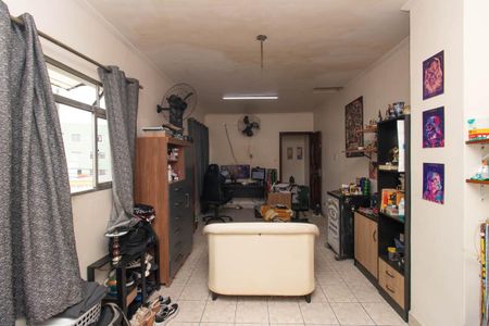 Casa à venda com 205m², 4 quartos e 3 vagas Casa à venda com 205m², 4 quartos e 3 vagasQuarto 3