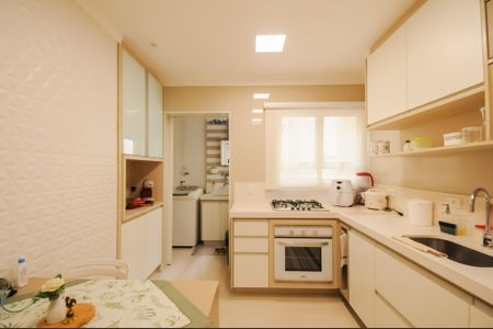 Apartamento à venda com 100m², 3 quartos e 2 vagasCozinha