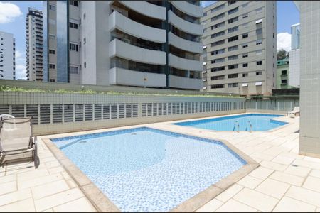 Apartamento à venda com 100m², 3 quartos e 2 vagasÁrea comum - Piscina