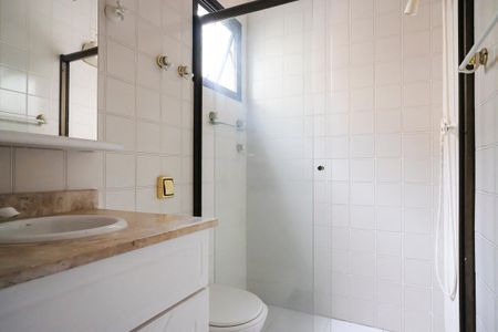Apartamento para alugar com 105m², 3 quartos e 1 vagaBanheiro da suíte