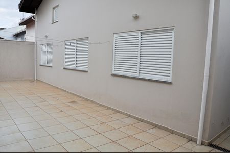 Casa de condomínio para alugar com 220m², 4 quartos e 4 vagas Casa de condomínio para alugar com 220m², 4 quartos e 4 vagasQuintal