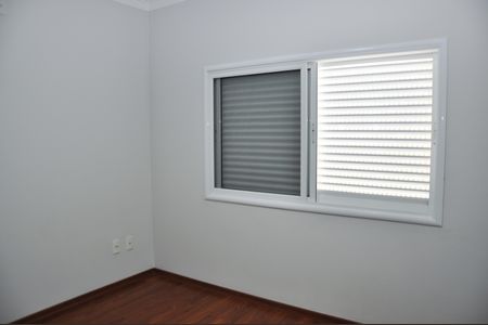 Casa de condomínio para alugar com 220m², 4 quartos e 4 vagas Casa de condomínio para alugar com 220m², 4 quartos e 4 vagasQuarto 1