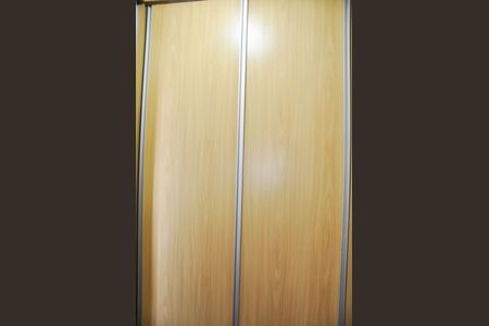 Casa de condomínio para alugar com 220m², 4 quartos e 4 vagas Casa de condomínio para alugar com 220m², 4 quartos e 4 vagasCloset quarto 1