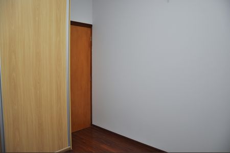 Casa de condomínio para alugar com 220m², 4 quartos e 4 vagas Casa de condomínio para alugar com 220m², 4 quartos e 4 vagasQuarto 2