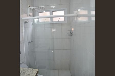 Casa de condomínio para alugar com 220m², 4 quartos e 4 vagas Casa de condomínio para alugar com 220m², 4 quartos e 4 vagasBanheiro 2