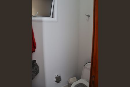 Casa de condomínio para alugar com 220m², 4 quartos e 4 vagas Casa de condomínio para alugar com 220m², 4 quartos e 4 vagasBanheiro 3 (lavabo)