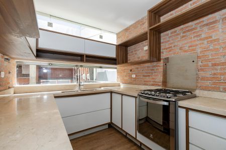 Casa à venda com 252m², 4 quartos e 2 vagasCozinha