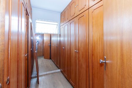 Casa à venda com 252m², 4 quartos e 2 vagasCloset da Suíte