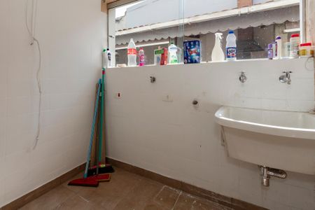 Casa à venda com 252m², 4 quartos e 2 vagasÁrea de Serviço