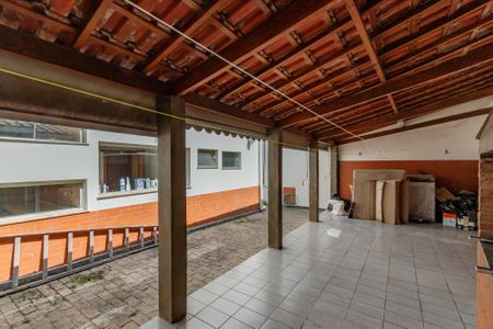 Casa à venda com 252m², 4 quartos e 2 vagasQuintal