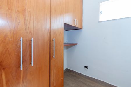 Casa à venda com 252m², 4 quartos e 2 vagasQuarto de Serviço