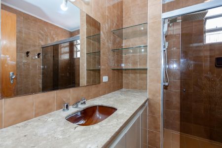 Casa à venda com 252m², 4 quartos e 2 vagasBanheiro