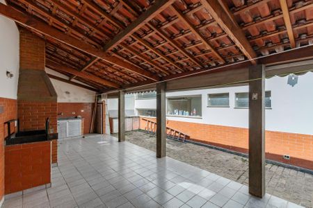Casa à venda com 252m², 4 quartos e 2 vagasQuintal