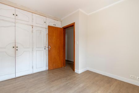 Casa à venda com 252m², 4 quartos e 2 vagasQuarto 1