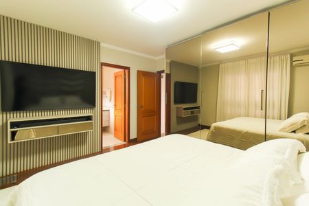 Casa à venda com 360m², 3 quartos e 3 vagasSuíte 1