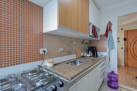 Apartamento à venda com 48m², 2 quartos e 1 vaga Apartamento à venda com 48m², 2 quartos e 1 vagaCozinha
