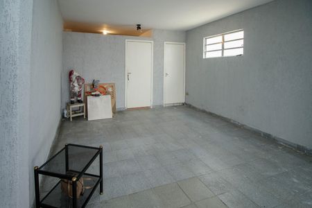Casa para alugar com 212m², 4 quartos e 4 vagas Casa para alugar com 212m², 4 quartos e 4 vagasGaragem