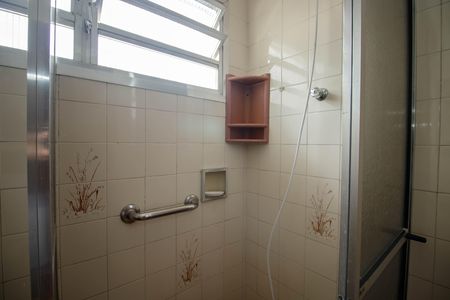 Casa para alugar com 212m², 4 quartos e 4 vagas Casa para alugar com 212m², 4 quartos e 4 vagasBanheiro