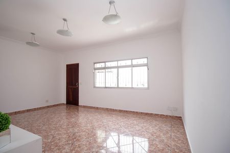 Casa para alugar com 212m², 4 quartos e 4 vagas Casa para alugar com 212m², 4 quartos e 4 vagasSala