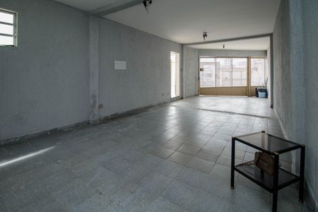 Casa para alugar com 212m², 4 quartos e 4 vagas Casa para alugar com 212m², 4 quartos e 4 vagasGaragem