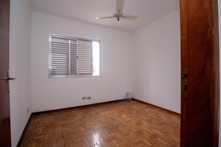 Casa para alugar com 212m², 4 quartos e 4 vagas Casa para alugar com 212m², 4 quartos e 4 vagasQuarto 2
