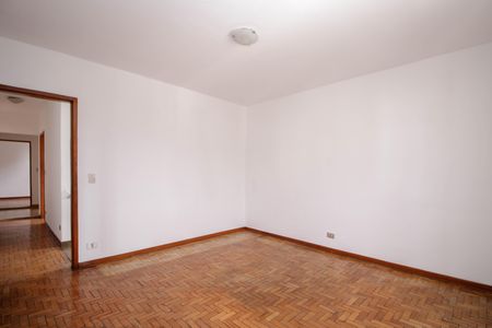 Casa para alugar com 212m², 4 quartos e 4 vagas Casa para alugar com 212m², 4 quartos e 4 vagasQuarto 1