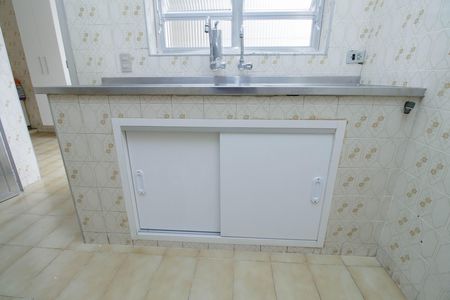 Casa para alugar com 212m², 4 quartos e 4 vagas Casa para alugar com 212m², 4 quartos e 4 vagasCozinha